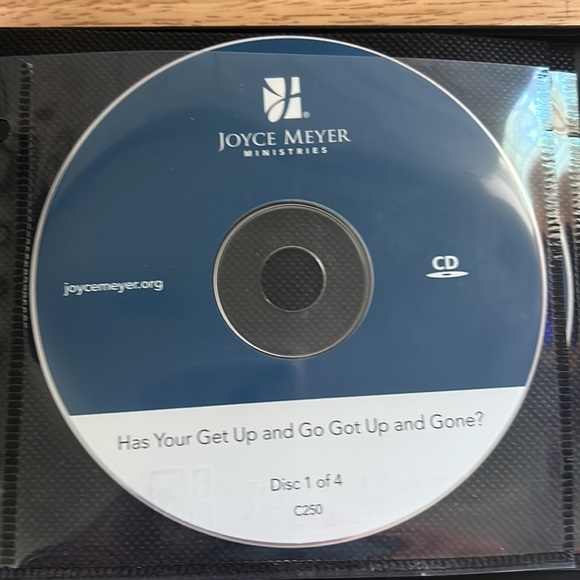 Joyce Meyer “What Does Your Future Hold?” CD Set - Picture 3 of 5